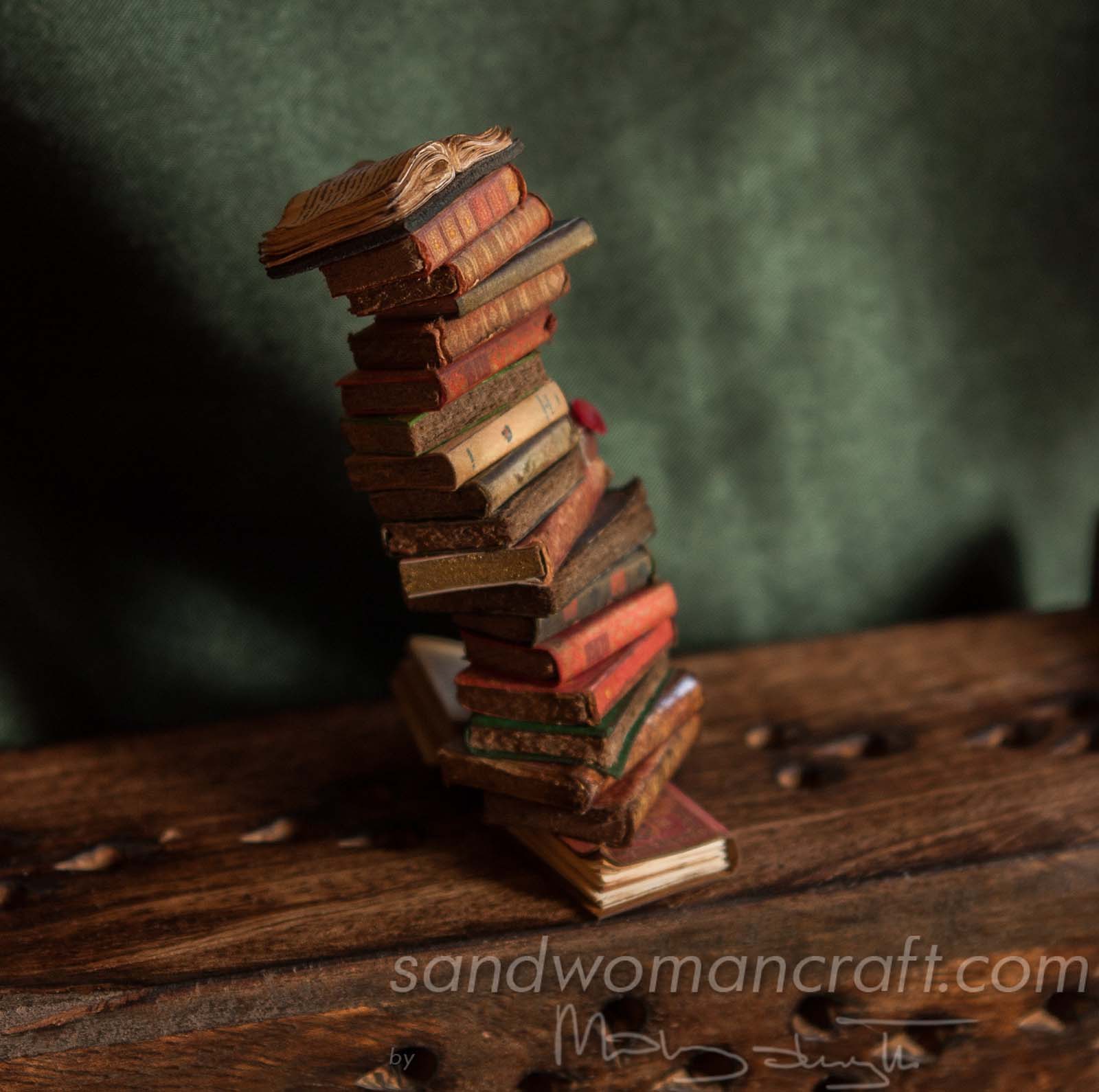 Pile/ stack/ set of 22 miniature books + tiny potion in 1:12 scale. Library, wizard, witch, magic setting.