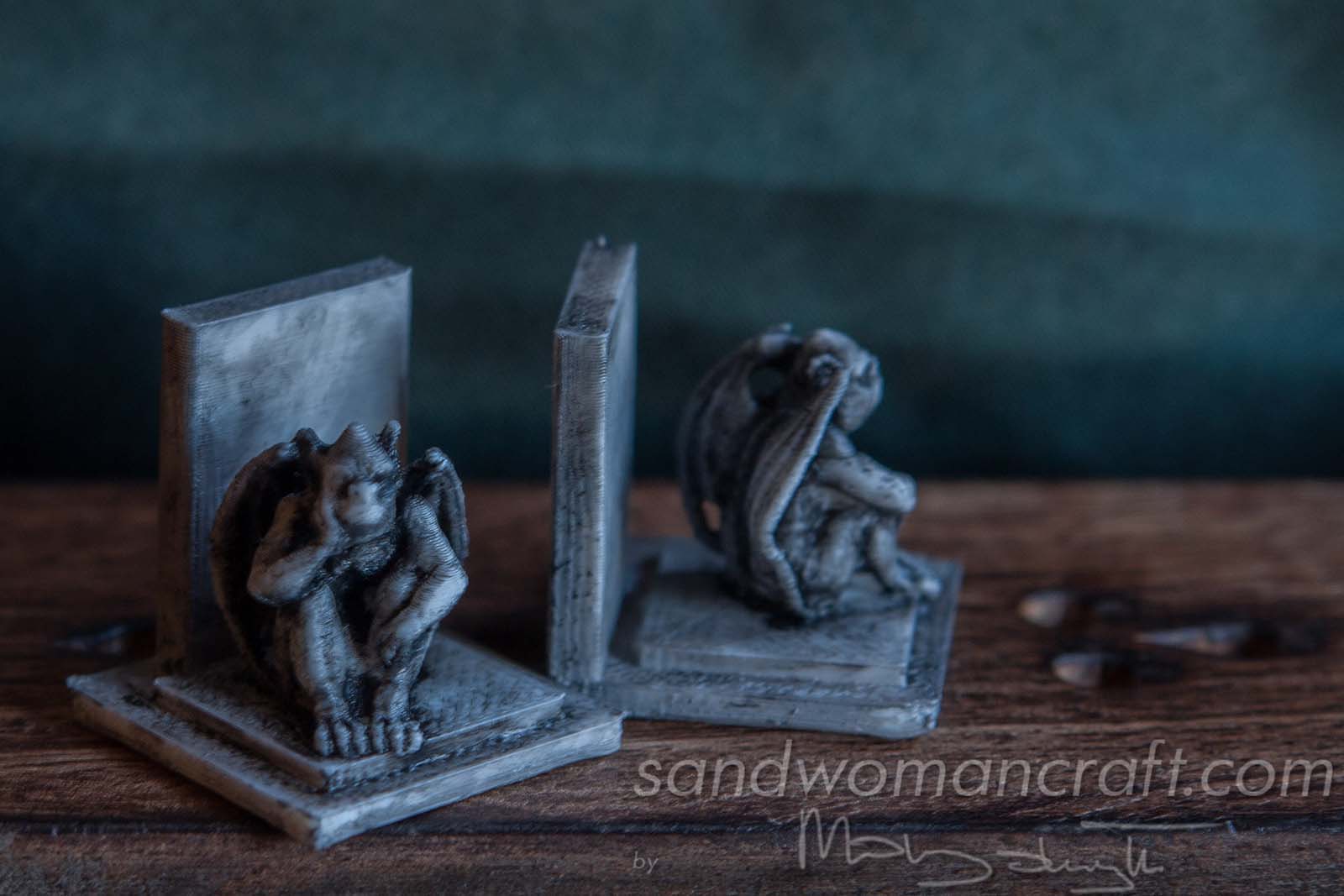 Miniature bookends with Gargoyle in 1:12 scale